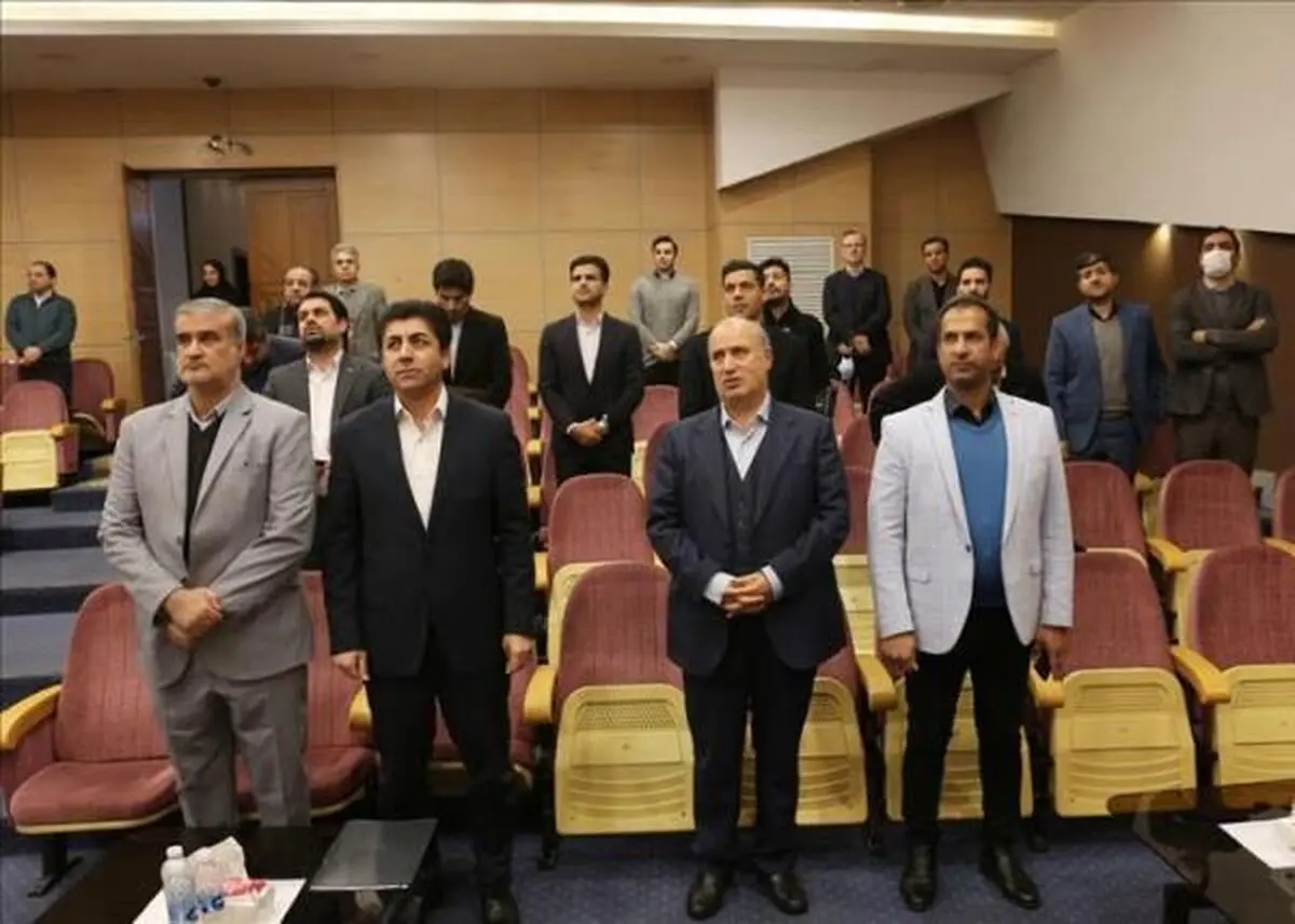 جلسه رییس فدراسیون فوتبال با مدیران عامل باشگاه های لیگ برتر جهت اجرای فاز نخست تجهیز ورزشگاه ها به سیستم VAR
