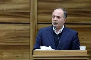اعتراض شدید یک دامدار به کارشکنی وزارت جهاد کشاورزی در حین سخنرانی وزیر