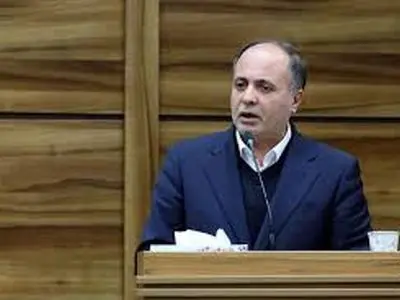 اعتراض شدید یک دامدار به کارشکنی وزارت جهاد کشاورزی در حین سخنرانی وزیر/فیلم