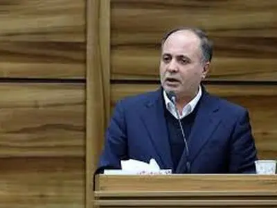 اعتراض شدید یک دامدار به کارشکنی وزارت جهاد کشاورزی در حین سخنرانی وزیر/فیلم