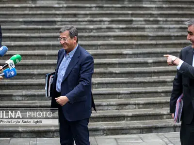 شرایط را برای خدمت فراهم دیدم/ به مردم قول می‌دهم ثبات اقتصادی را فراهم کنیم/ رانت ارز چند نرخی را جمع می‌کنیم