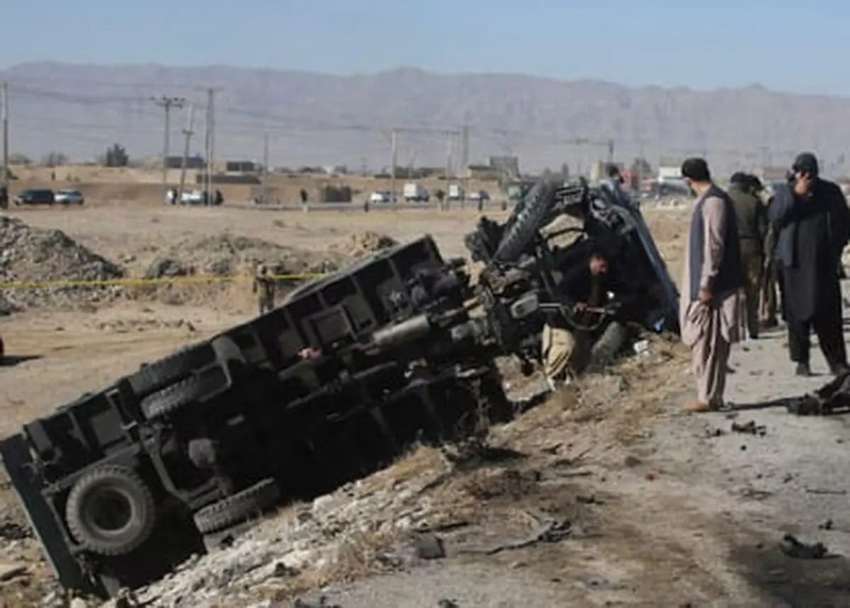 ۴۲ کشته و زخمی در پی انفجار یک اتوبوس مدرسه در پاکستان