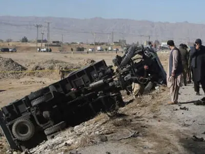 ۴۲ کشته و زخمی در پی انفجار یک اتوبوس مدرسه در پاکستان