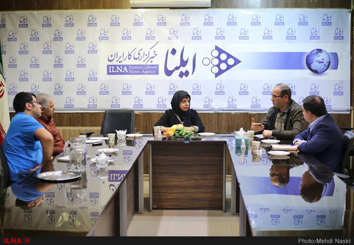 کارفرماها آنقدر که سر دستمزد چانه می‌زنند، سر باقی مطالباتشان دوندگی نمی‌کنند/چه کسانی قوانین را به ضرر تولید تغییر می‌دهند؟