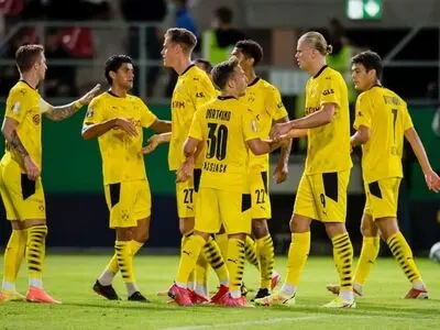 دورتموند 3 - ویهن صفر؛ صعود زنبورها با هتریک هالند