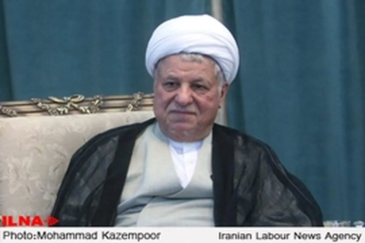 انتقاد آیت الله هاشمی از نگاه منفی برخی رسانه‌ها به دانشگاه آزاد اسلامی