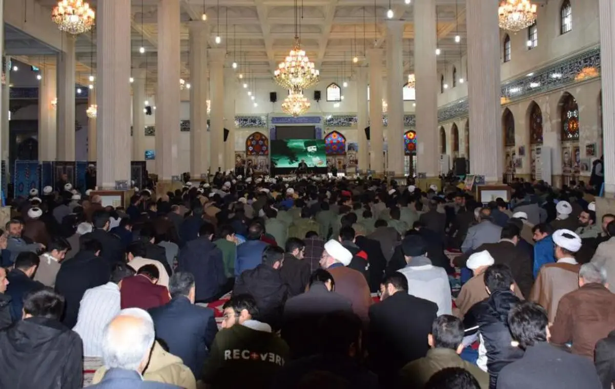 برگزاری مراسم سالروز  میرزاکوچک جنگلی در رشت 