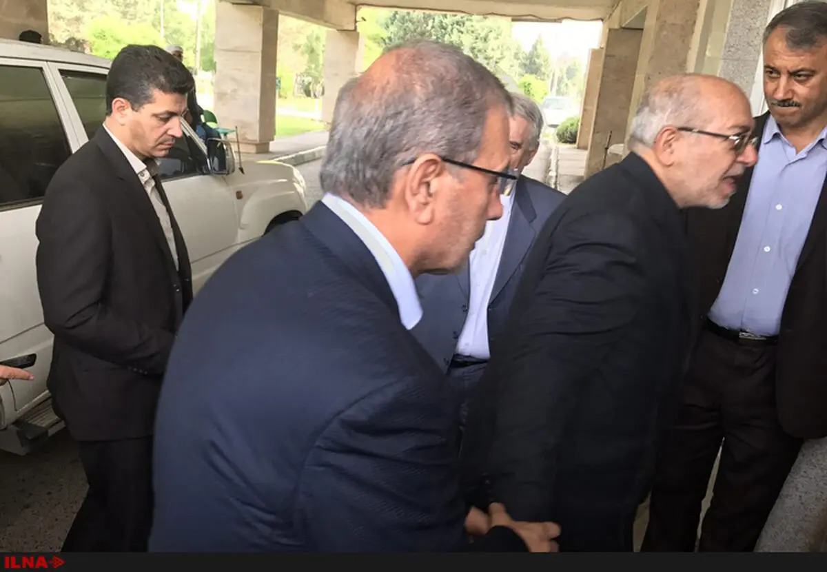 دیدار وزیر کار با مجروحان حادثه انفجار زمستان یورت غربی 