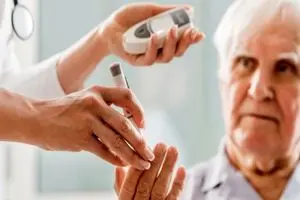 بایدها و نبایدهای تغذیه، دارو و مراقبت بیماران دیابتی در بحران‌ها