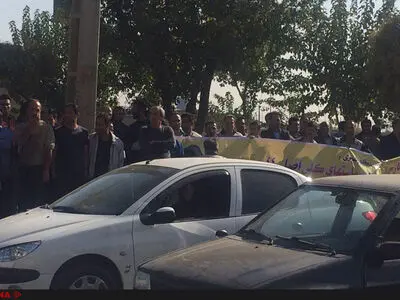 تجمع کارگران حمل ونقل خلیج فارس مقابل فرمانداری اسلامشهر