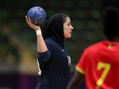 پیروزی تیم ملی هندبال زنان ایران برابر گینه در مسابقات کشورهای اسلامی