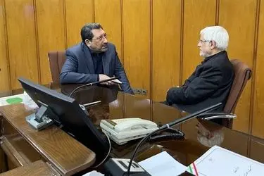 عارف با حضور در وزارت صمت: روند تولید در کشور نباید متوقف شود