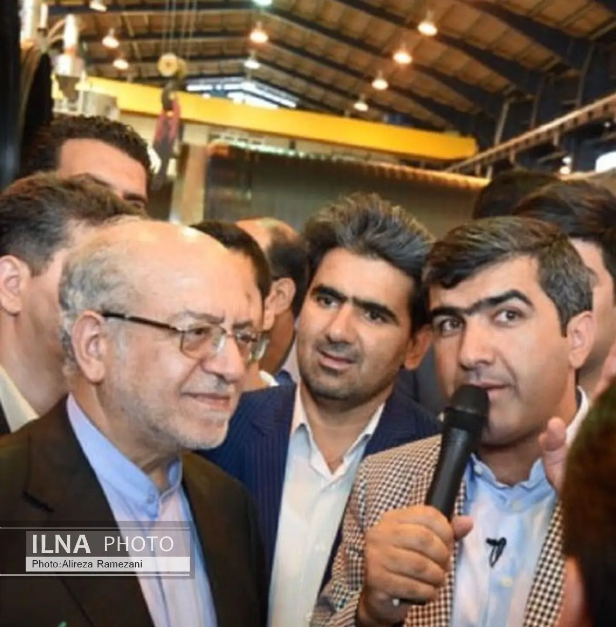 تقدیر وزیر صنعت از کارآفرین برتر کهگیلویه و بویراحمد