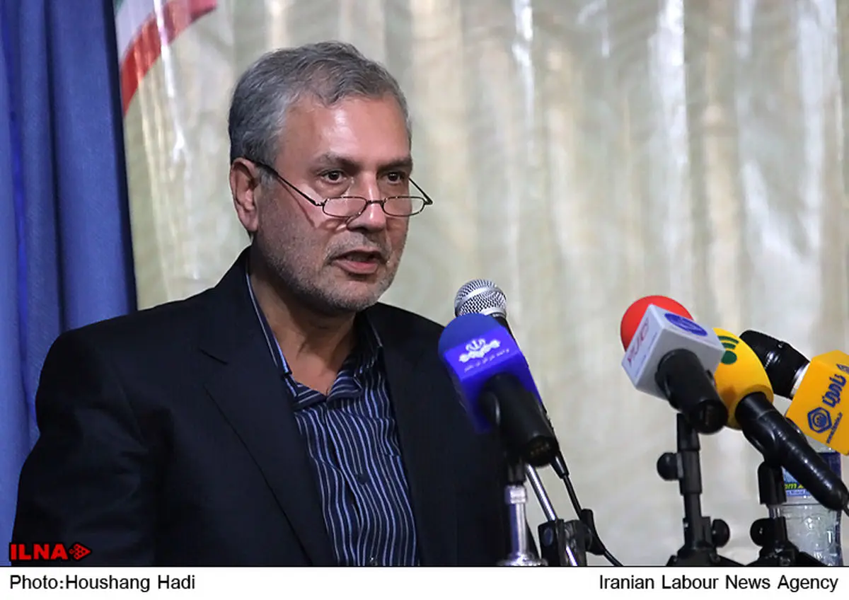 دانشگاه در حل مسائل اجتماعی به مدد جامعه بیاید