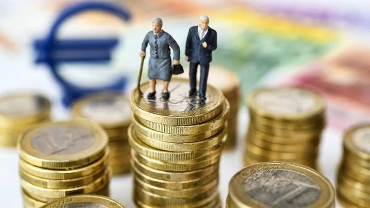انتظار بازنشستگان کشوری برای وام ۷ میلیونی/ چرا اسامی در سایت اعلام نمی‌شود؟