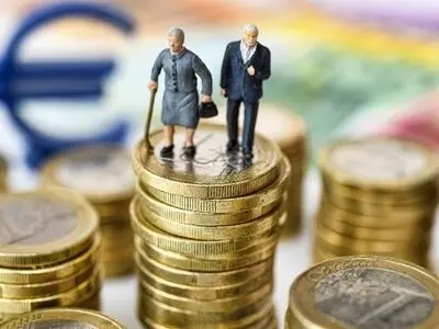 بازنشستگان علوم پزشکی در انتظار پاداش پایان خدمت