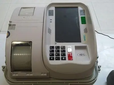 رونمایی از دستگاه‌های رای‌گیری الکترونیکی انتخابات شوراها