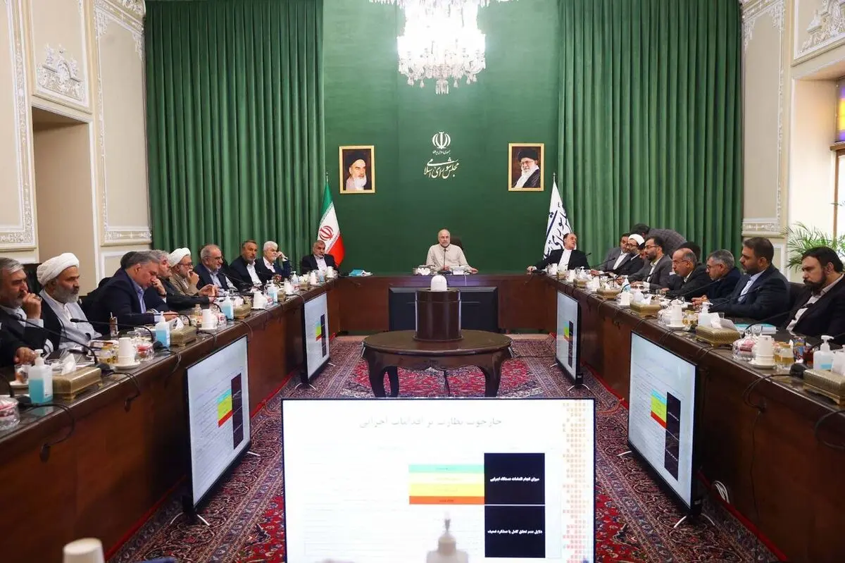 تولید خدمات از سوی دولت باعث افزایش فساد و تصرف در بیت‌المال می‌شود