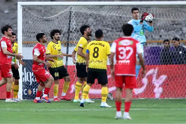 کری سپاهان برای پرسپولیس: محبوب نیازمند