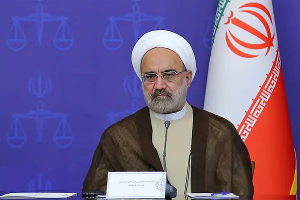 برای اجرای بیانیه گام دوم، دولت و قوه قضاییه کوتاهی کرده است/ با هنجارشکنان برخورد می‌شود