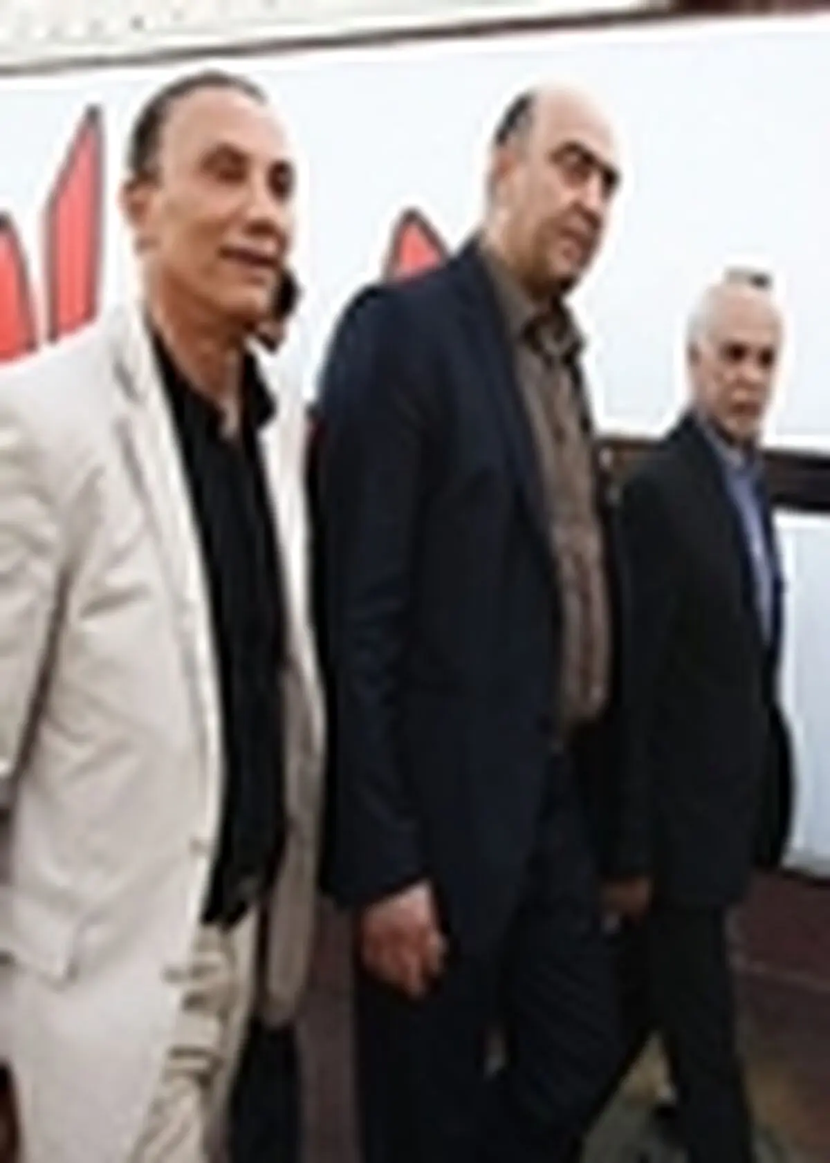 سیاسی فردا آزاد می شود / پایان ۵ روز پر اضطراب مدیر عامل