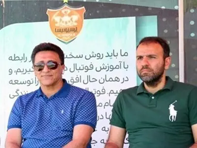  سرمربی تیم ملی جوانان تماشاگر تمرینات امیدها و جوانان پرسپولیس 