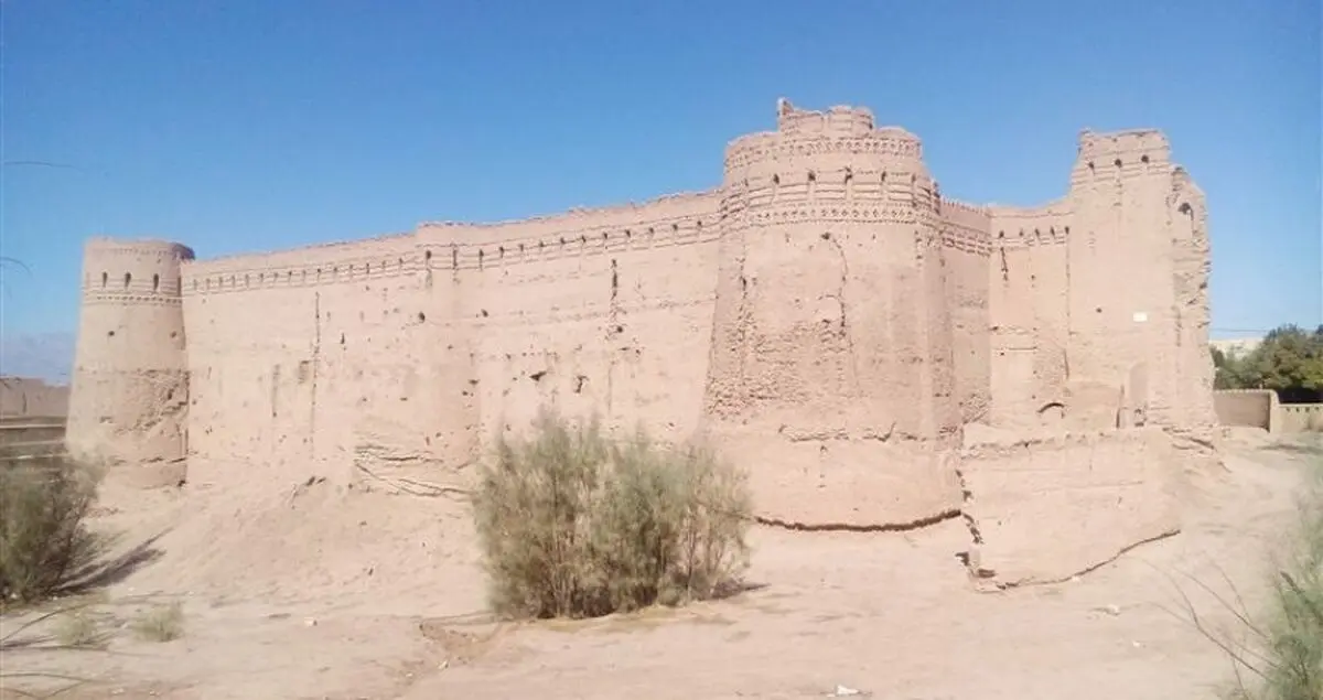 فاز یک قلعه‌ تاریخی ابرندآباد شاهدیه یزد مرمت و بازسازی شد