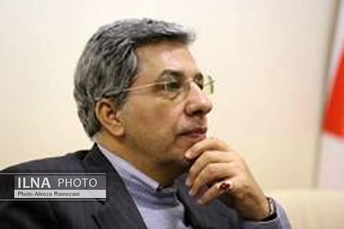 رابطه عکس بنزین و خودرو در ایران و سایر کشورها / عدم هدایت درست افکار عمومی برای دوران پسا تحریم