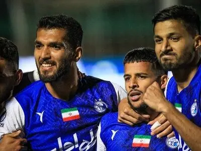 استقلال باید با تمام توان به دنبال برتری در دربی باشد/ دست تک تک بازیکنان را باید بوسید