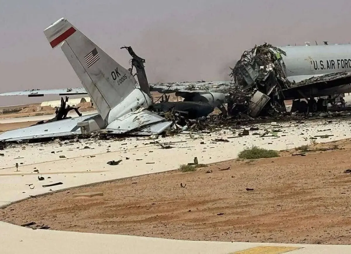 حرس الثورة الاسلامیة یعلن تدمیر طائرة "E-3" الأمریکیة