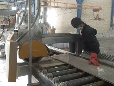انتقاد کارگران سنگ پاسارگاد از پرداخت علی‌الحساب حقوق و محرومیت بیمه‌ای 