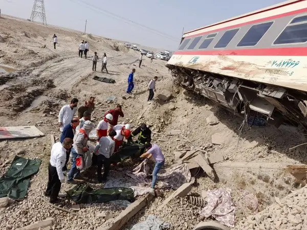  تعداد کشته‌شدگان قطار مسافربری مشهد - یزد  به ۲۲ نفر رسید/بازداشت ۶ نفر از مقصران حادثه +تصاویر 