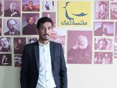 بازشناسی دوگانگی هویتی نسل نو مهاجران ضرورت دارد/ تقدیر شدن کتابم در جایزه جلال یکی از نقاط عطف مسیر نویسندگی‌ام بود