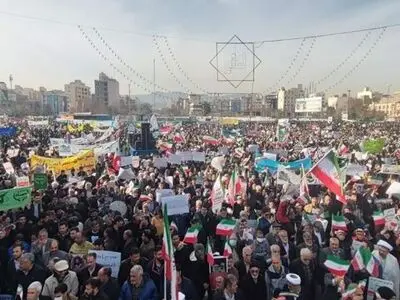 بازتاب برگزاری جشن پیروزی انقلاب اسلامی ایران در شبکه المسیره 