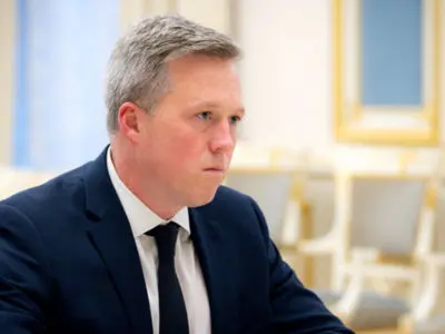 اختلاف در کاخ سفید بر سر مذاکرات صلح اوکراین؛ وزیر ارتش از گفت‌وگوها کنار گذاشته شد