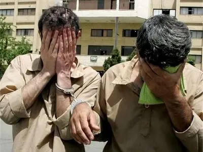 دو سارق حرفه‌ای خودرو با 23 فقره سرقت در ارومیه دستگیر شدند