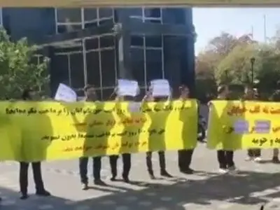 تجمع نانوایان مشهد در اعتراض به عملکرد «نانینو» 