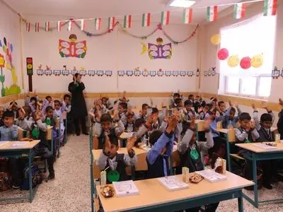 سال تحصیلی جدید در مدرسه امید آینده در زاهدان آغاز شد