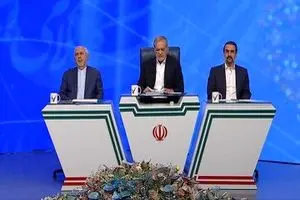 پزشکیان با همراهی ظریف و سنایی در میزگرد سیاست خارجی از شعارش برای «مراجعه به کارشناسان» به خوبی رونمایی کرد