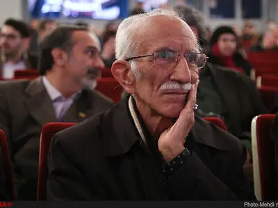 استاد امیرخانی چهره برجسته و گنجینه با ارزش خط نستعلیق ایران است