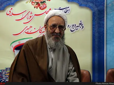 هادی غفاری برای انتخابات مجلس نام‌نویسی کرد