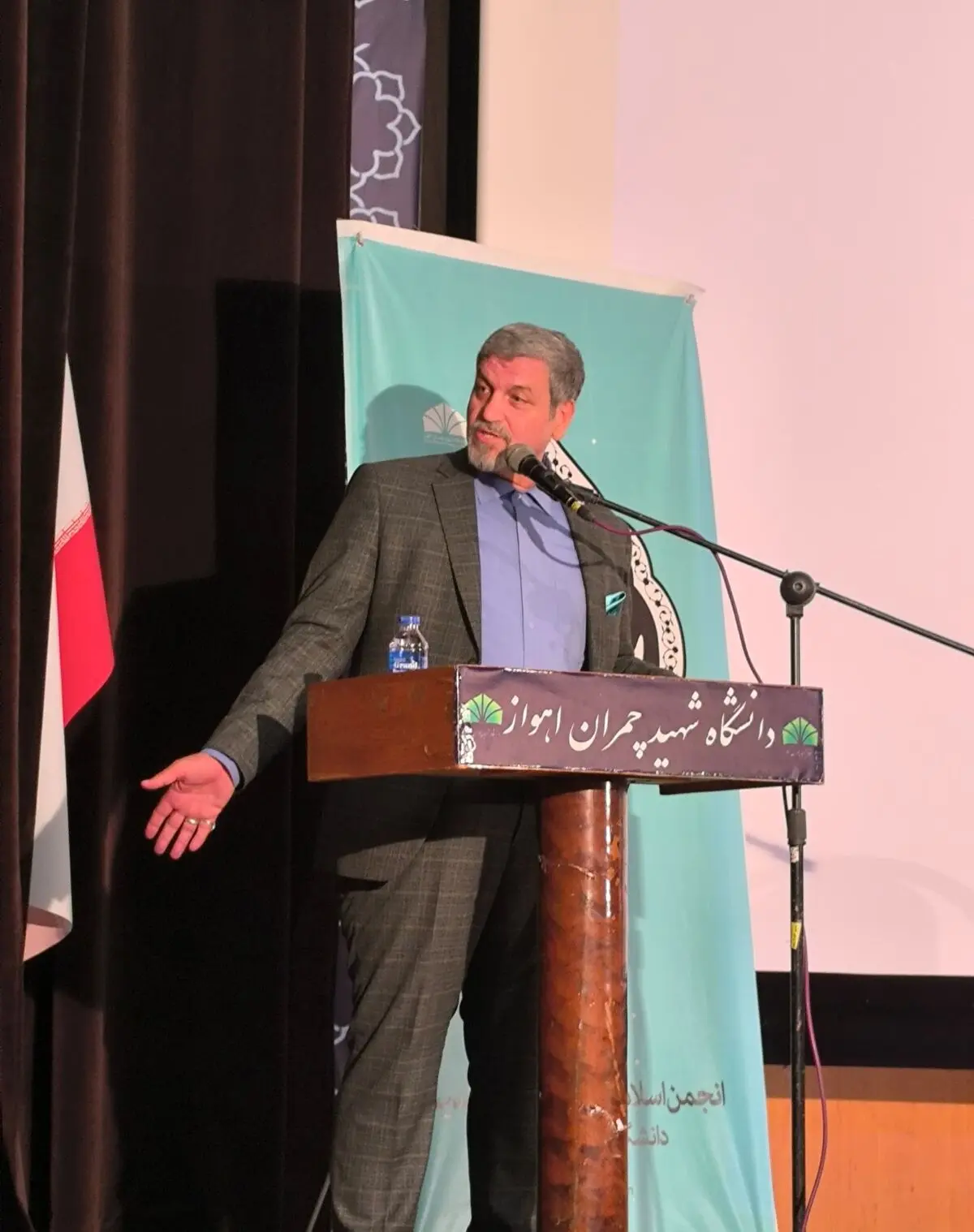 همه ارکان نظام خواهان مذاکره هستند/ متوسط سن هیئت دولت، بیشتر از آن چیزی است که متصور بودیم/فاصله بین نسلی موجود باید به حداقل برسد