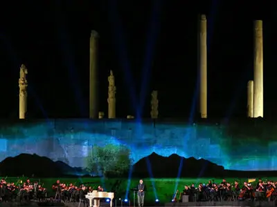 درخواست هنرمندان و کنشگران میراث فرهنگی از دولت و مجلس برای پایان اجراهای موسیقی در تخت جمشید
