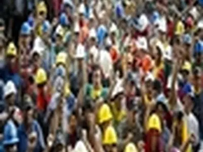 هزاران کارگر پرویی در اعتراض به تغییر قانون کار تظاهرات کردند
