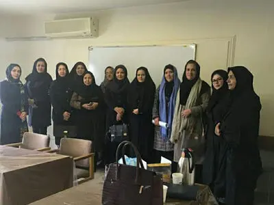 احزاب در ایران از دریافت یارانه محروم‌اند/ کار حزبی در ایران حرفه‌ای انجام نمی‌شود