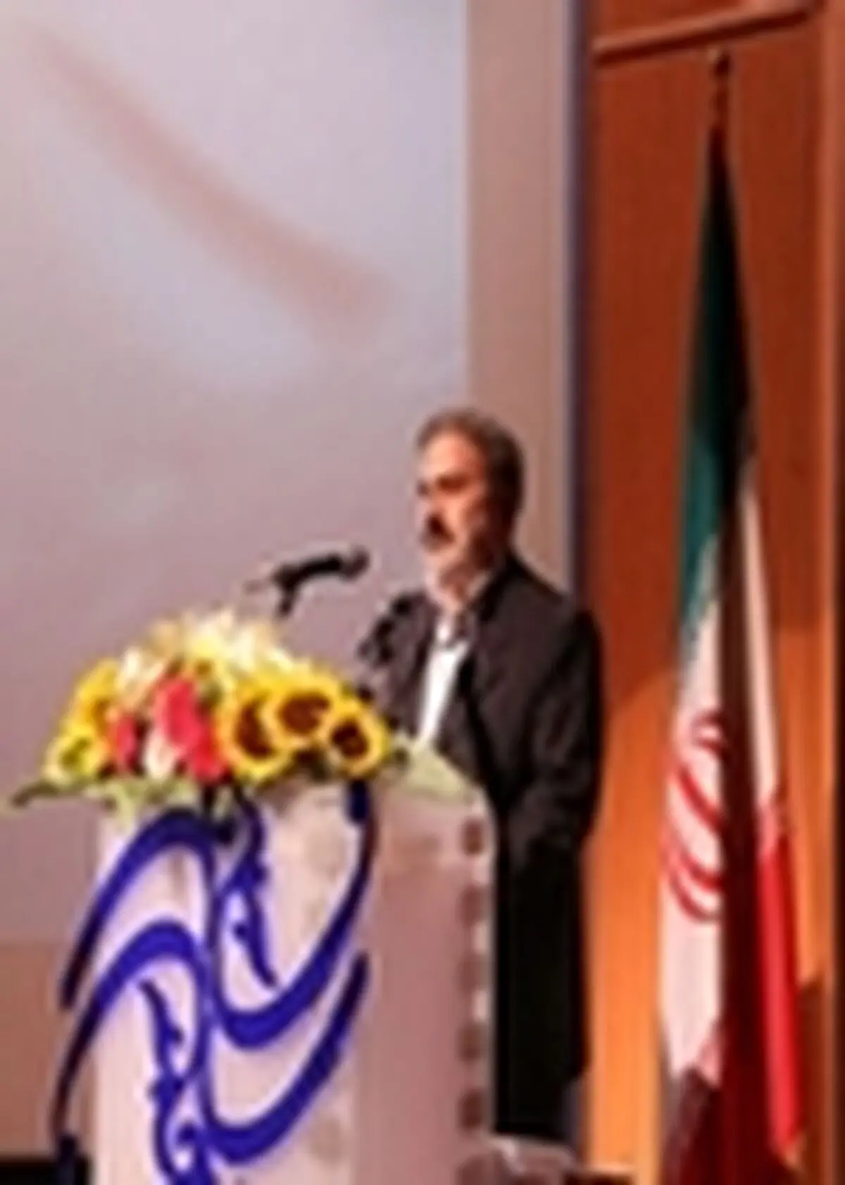 حماسه بیداری ایرانیان در تاریخ معاصر آثاری شایسته‌تر را می‌طلبد
