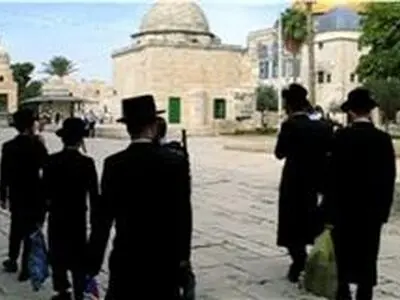 شهرک‌نشینان صهیونیست وارد مسجدالاقصی شدند