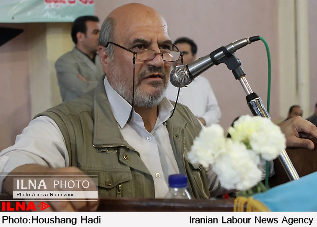 صدور احکام قضایی برای کارگران تخلف از قانون اساسی است