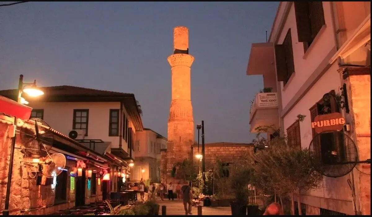 ​مسجد شاهزاده کورکوت آنتالیا: مسجدی که زمانی کلیسا بود