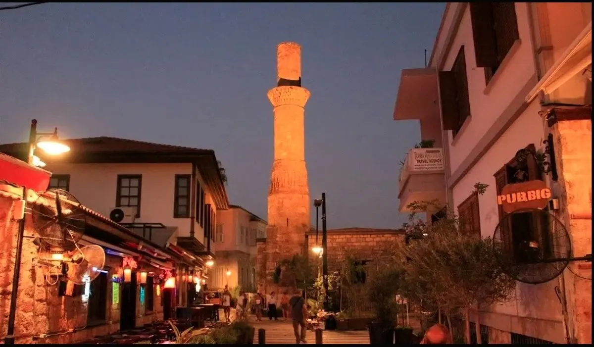 مسجد شاهزاده کورکوت آنتالیا: مسجدی که زمانی کلیسا بود